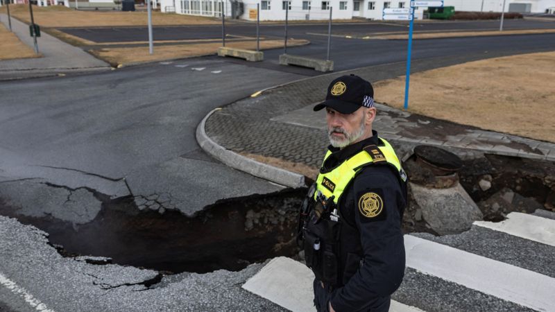 Iceland faces volcanic eruption
